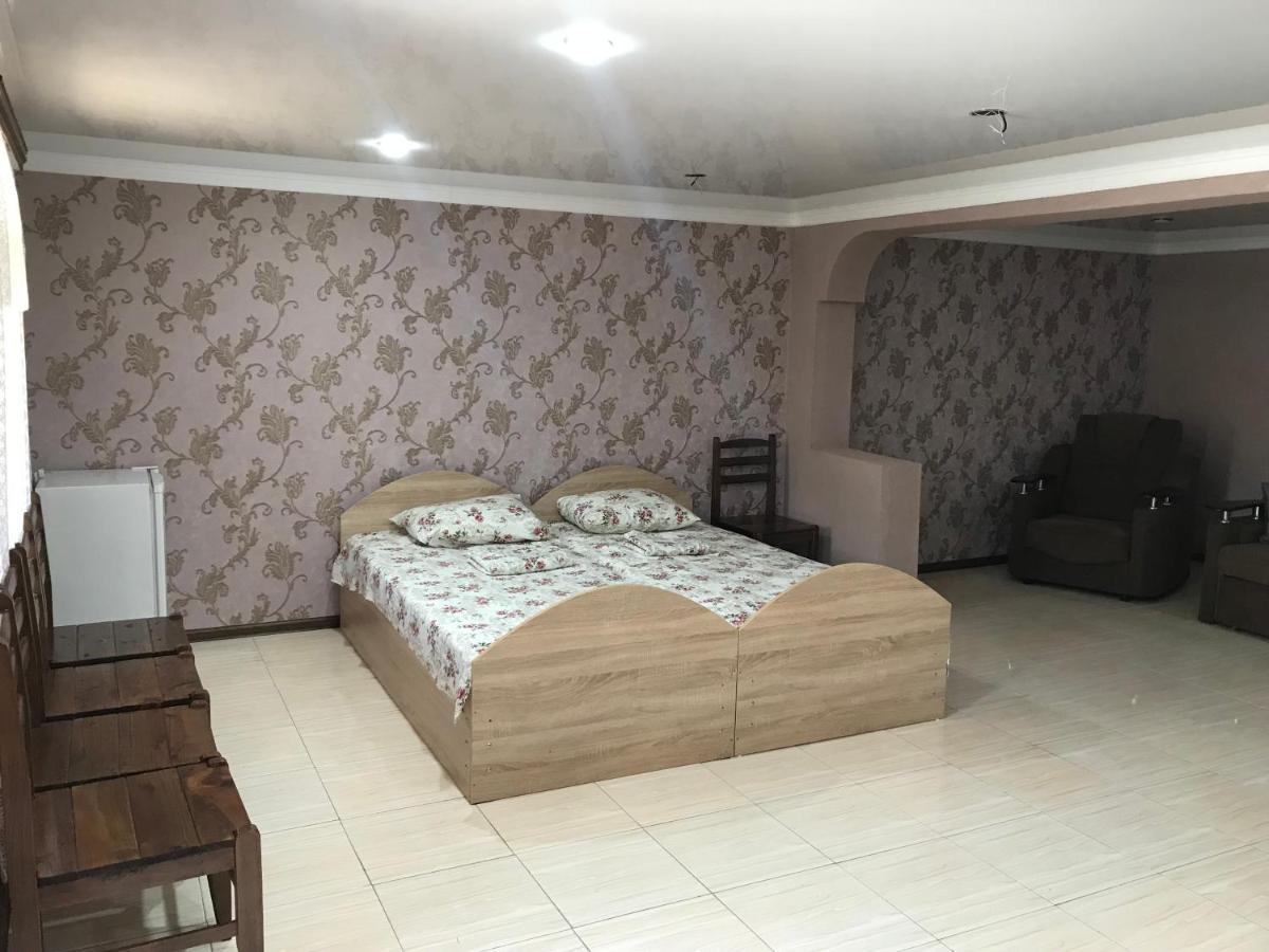 Гостевой Дом "Амза" Bed & Breakfast Tqvarcheli Ngoại thất bức ảnh